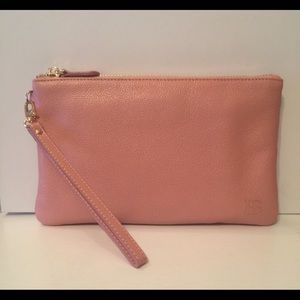 Charging wristlet